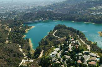 Lake Hollywood and jogging trails